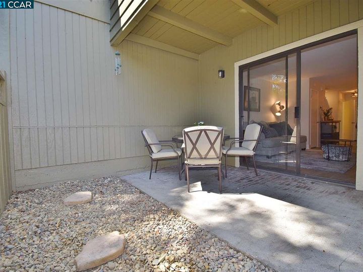 303 Eastgate Ln, Martinez, CA, 94553 Townhouse. Photo 17 of 34