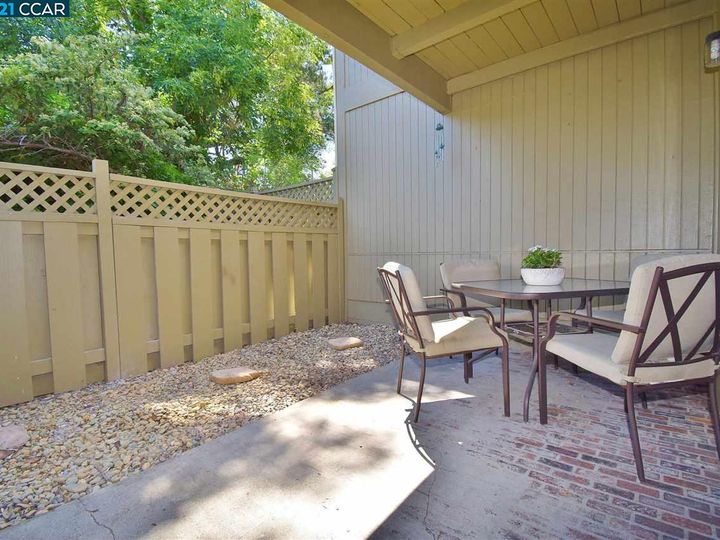 303 Eastgate Ln, Martinez, CA, 94553 Townhouse. Photo 18 of 34