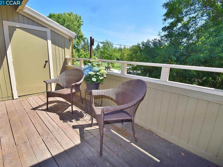 303 Eastgate Ln, Martinez, CA, 94553 Townhouse. Photo 27 of 34