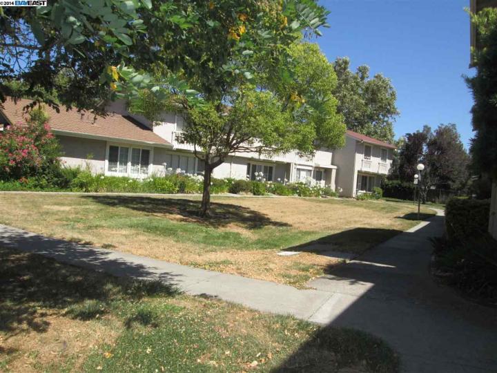 3034 Tonopah Cir, Pleasanton, CA, 94588 Townhouse. Photo 7 of 7