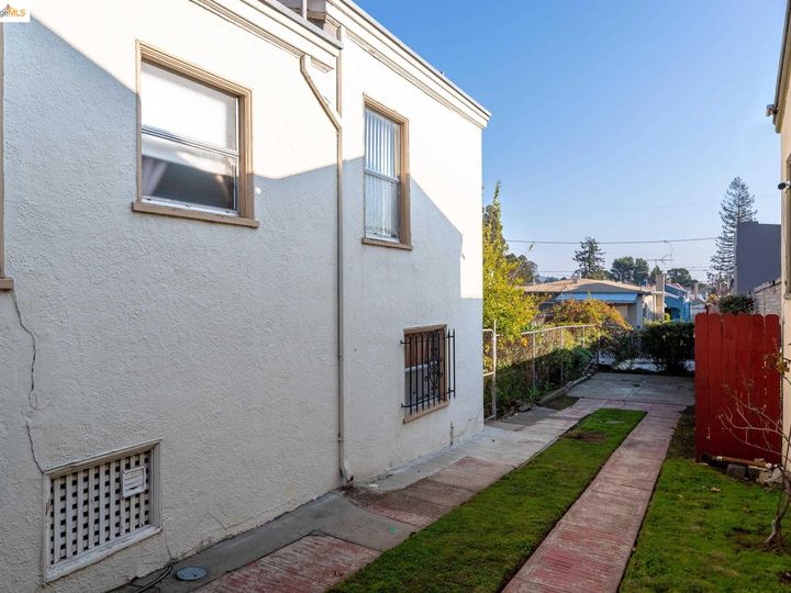3038 56th Ave, Oakland, CA | Mills Gardens. Photo 33 of 33