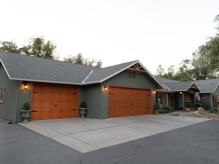 31200 Willow Pond Ln, Coarsegold, CA | . Photo 1 of 40