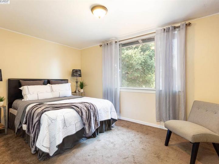 3220 Maple Ave, Oakland, CA | Dimond District. Photo 13 of 21