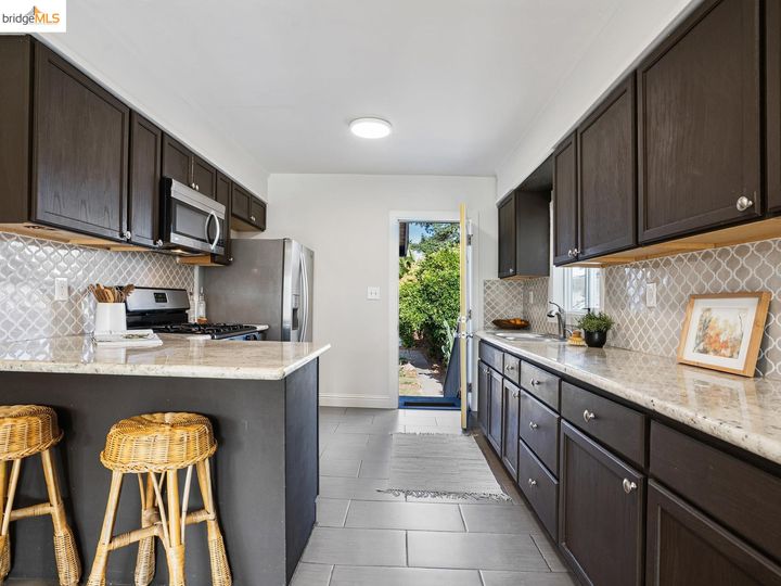 3227 64th Ave, Oakland, CA | Frick. Photo 9 of 31