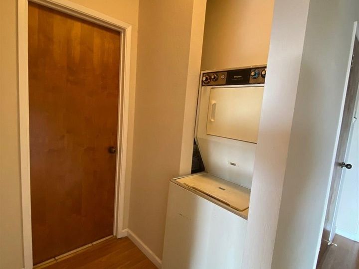 Rental 330 8th St, Oakland, CA, 94607. Photo 7 of 16