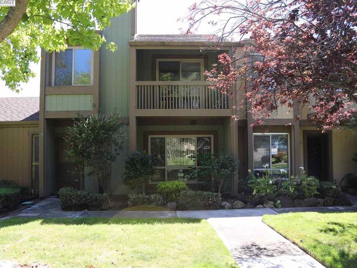 3327 Cook Ln, Alameda, CA, 94502 Townhouse. Photo 1 of 26