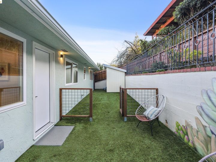 3387 Victor Ave, Oakland, CA | Redwood Heights. Photo 40 of 50