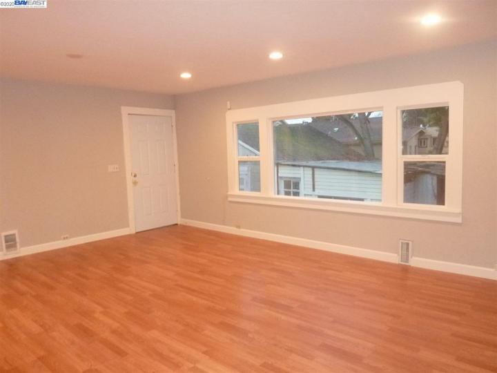 3407 Harper St, Oakland, CA | Foothill. Photo 20 of 40