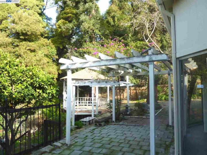 3407 Harper St, Oakland, CA | Foothill. Photo 5 of 40