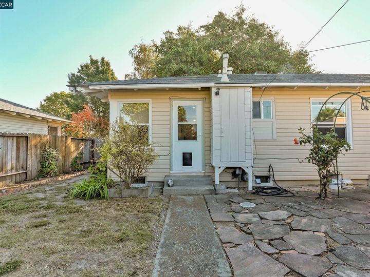 344 W Bissell Ave, Richmond, CA, 94801 Townhouse. Photo 17 of 19