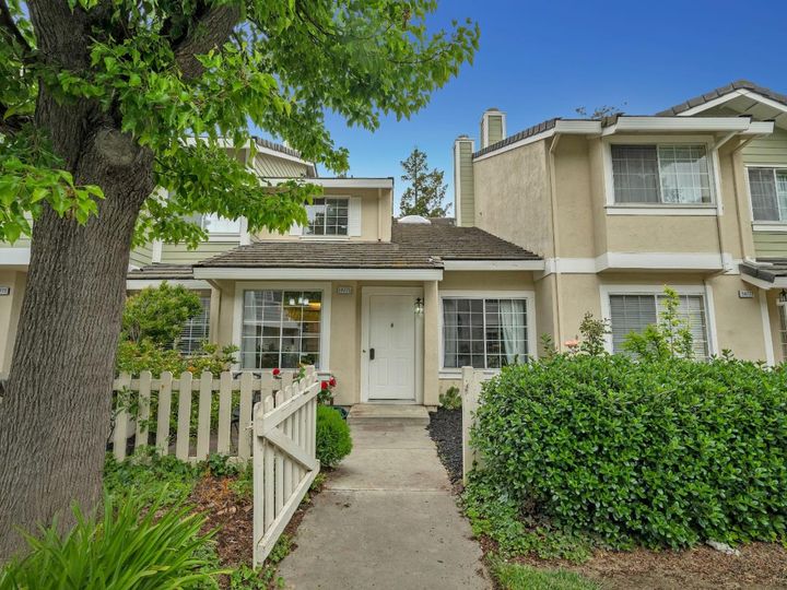 34775 Shalimar Ter, Fremont, CA, 94555 Townhouse. Photo 1 of 2