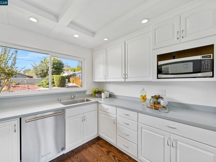 35 Eastwood Dr, Orinda, CA | Ivy Drive Area. Photo 16 of 46