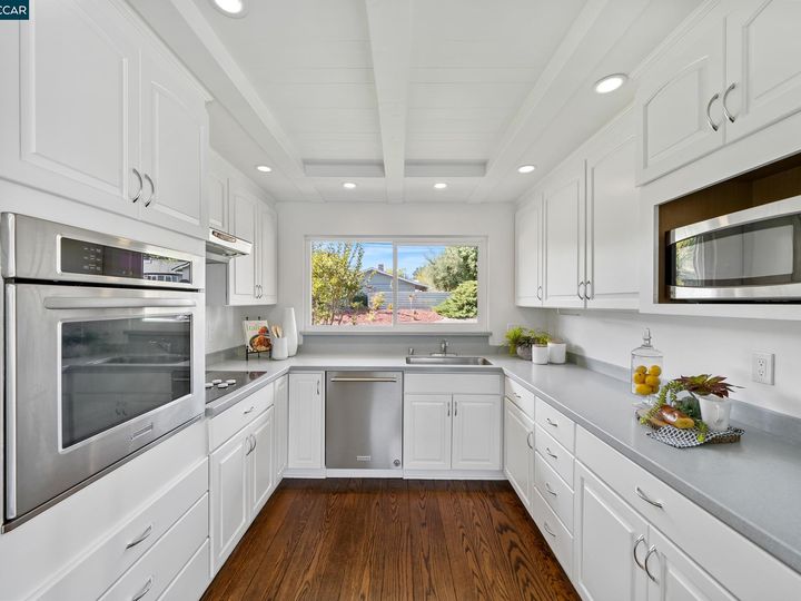 35 Eastwood Dr, Orinda, CA | Ivy Drive Area. Photo 17 of 46