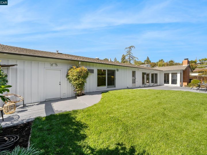 35 Eastwood Dr, Orinda, CA | Ivy Drive Area. Photo 34 of 46
