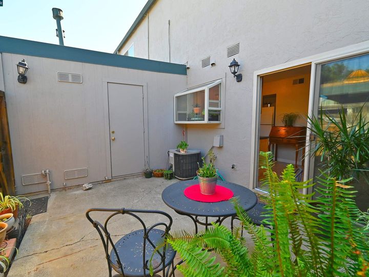 3565 Northwood Dr #D, Concord, CA, 94520 Townhouse. Photo 19 of 39