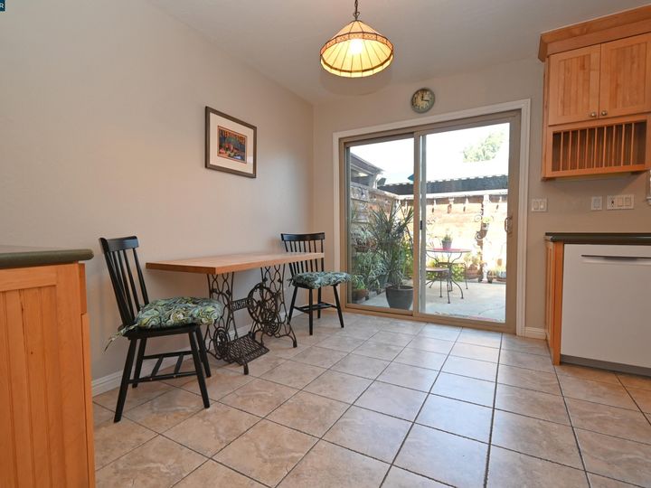 3565 Northwood Dr #D, Concord, CA, 94520 Townhouse. Photo 6 of 39
