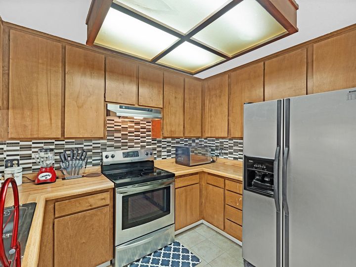 3605 Tabora Dr, Antioch, CA, 94509 Townhouse. Photo 9 of 27
