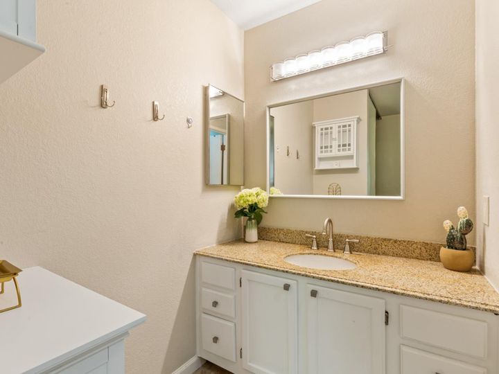 363 N Rengstorff Ave #11, Mountain View, CA, 94043 Townhouse. Photo 22 of 34