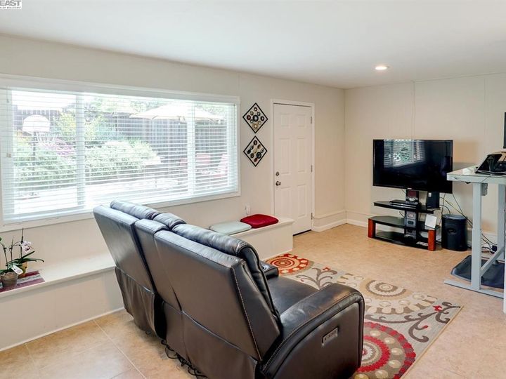 3637 Brookdale Blvd, Castro Valley, CA | Lake Chabot. Photo 12 of 31
