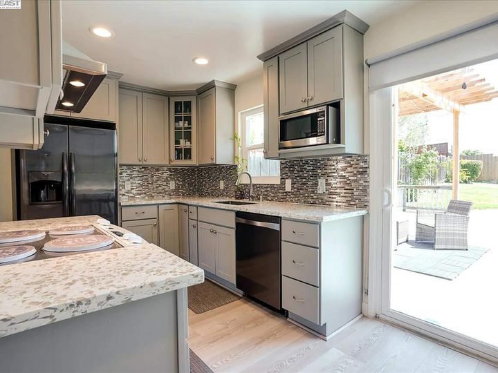 3637 Brookdale Blvd, Castro Valley, CA | Lake Chabot. Photo 10 of 31