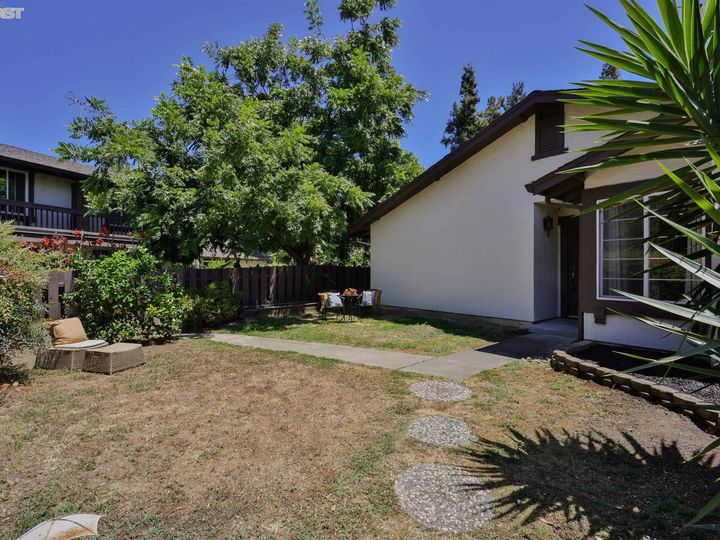 36480 Fallon Ter, Fremont, CA, 94536 Townhouse. Photo 11 of 58
