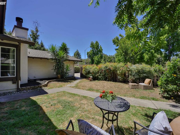 36480 Fallon Ter, Fremont, CA, 94536 Townhouse. Photo 13 of 58
