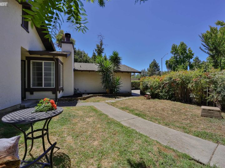 36480 Fallon Ter, Fremont, CA, 94536 Townhouse. Photo 9 of 58