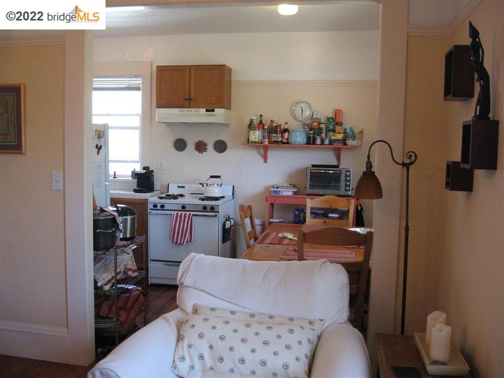 369 38th St, Oakland, CA | Lower Temescal. Photo 17 of 23