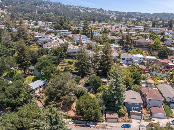 4000 Rettig Ave, Oakland, CA | Redwood Heights. Photo 9 of 26