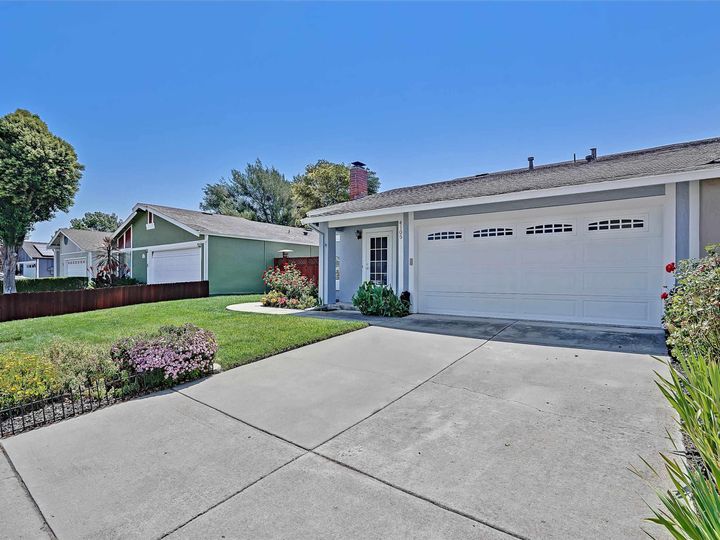 4105 Torrey Pine Way Livermore CA Multi-family home. Photo 3 of 32