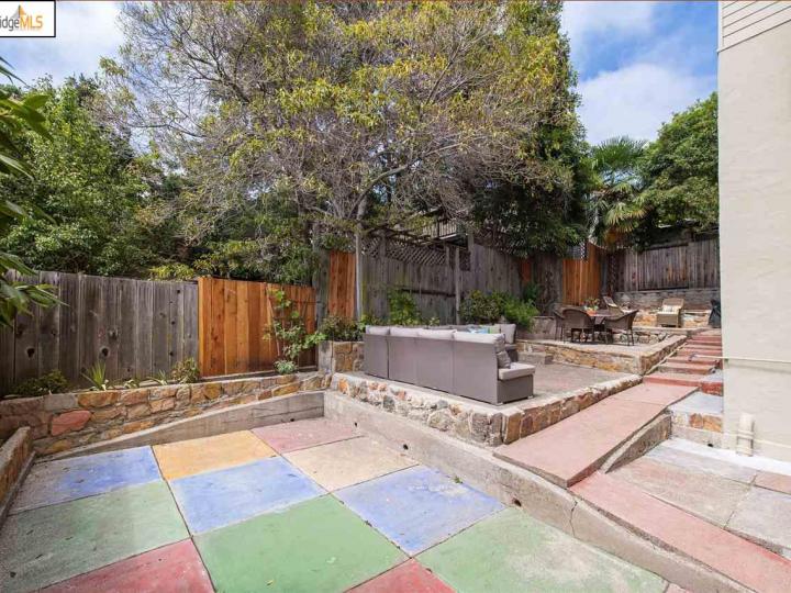 4381 Rettig Ave, Oakland, CA | Redwood Heights. Photo 36 of 40
