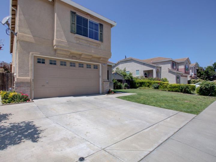4553 Morning Brook Ln, Tracy, CA | . Photo 4 of 60