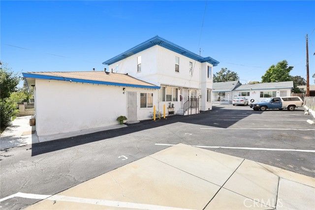 505 N New Ave Monterey Park CA 91755. Photo 5 of 25