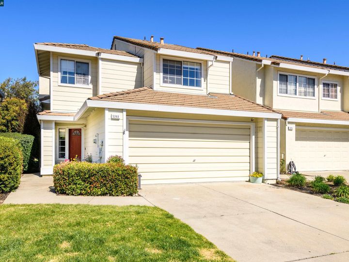 5249 Pebble Glen Dr, Concord, CA, 94521 Townhouse. Photo 1 of 32