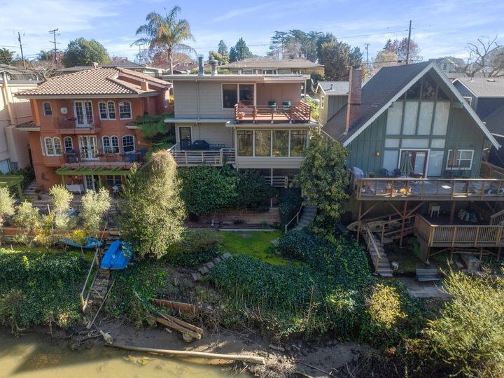533 Riverview, Capitola, CA | . Photo 9 of 31