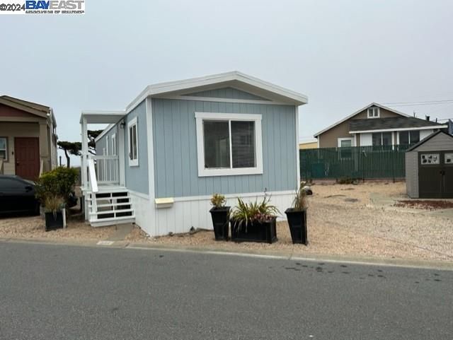 564 5th Ave, Pacifica, CA | . Photo 25 of 38