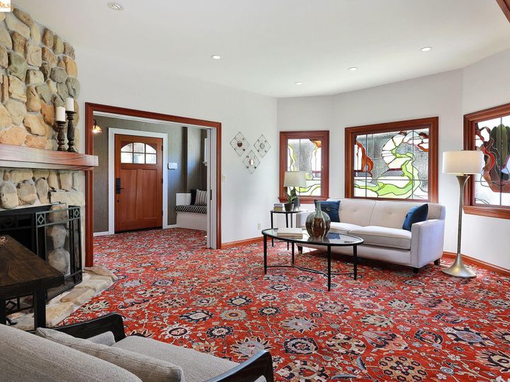 565 Montclair Ave, Oakland, CA | Haddon Hill. Photo 6 of 40