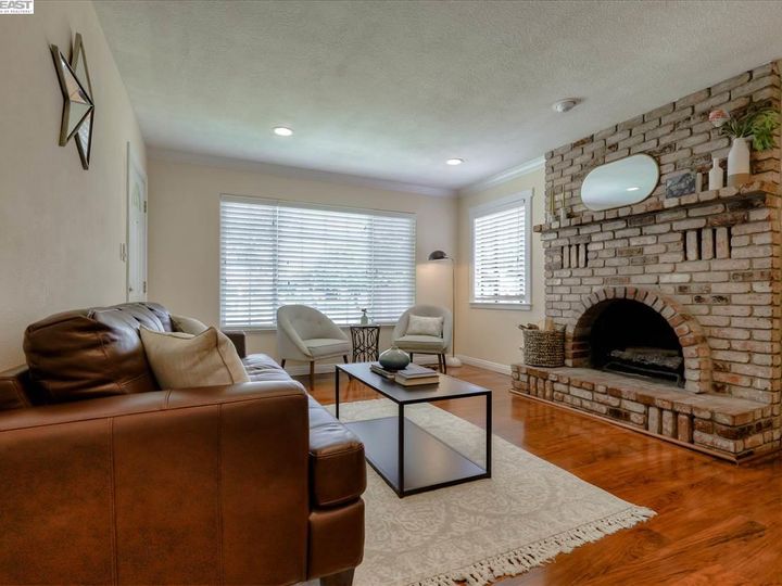 5739 Running Hills Ave, Livermore, CA | . Photo 5 of 32