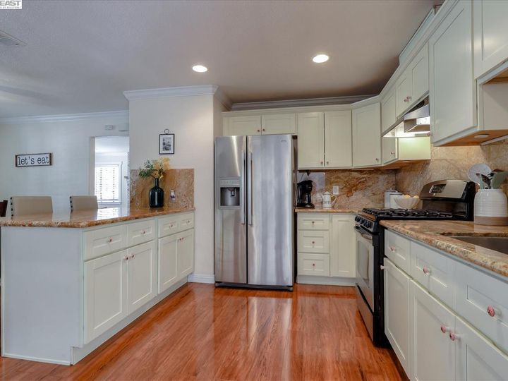 5739 Running Hills Ave, Livermore, CA | . Photo 10 of 32