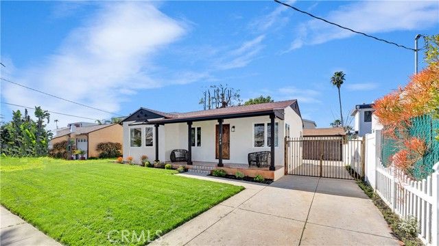 5749 Ensign Ave, North Hollywood (los Angeles), CA | . Photo 3 of 39