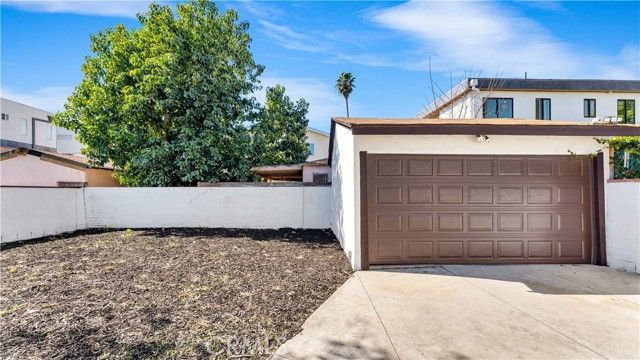 5749 Ensign Ave, North Hollywood (los Angeles), CA | . Photo 36 of 39