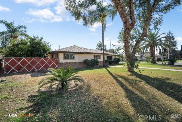 5841 Olive Dr, Bakersfield, CA | . Photo 3 of 20