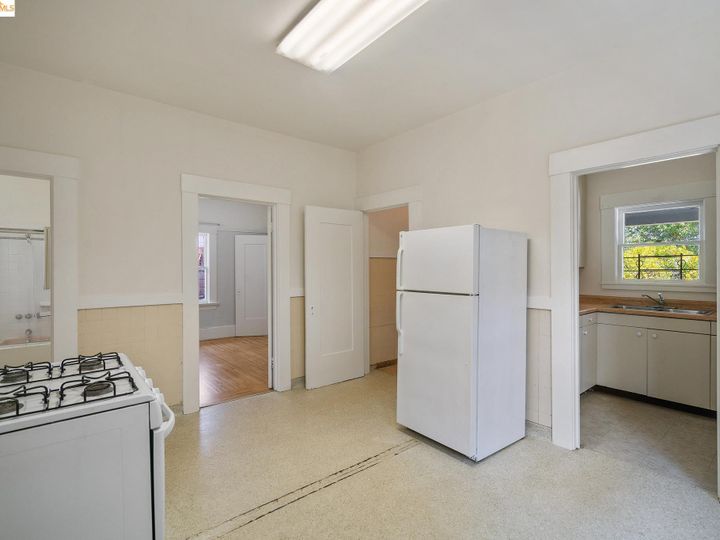 644 55th St, Oakland, CA | North Oakland. Photo 18 of 37