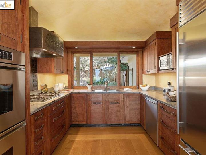 6447 Melville Dr, Oakland, CA | Piedmont Pines. Photo 17 of 39