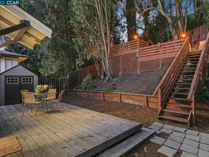 6528 Outlook Ave, Oakland, CA | Millmont. Photo 33 of 34