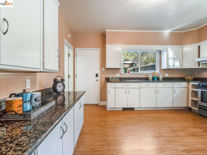 6622 Tremont St, Oakland, CA | North Oakland. Photo 11 of 45