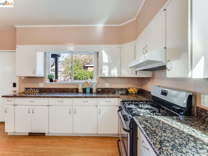 6622 Tremont St, Oakland, CA | North Oakland. Photo 12 of 45