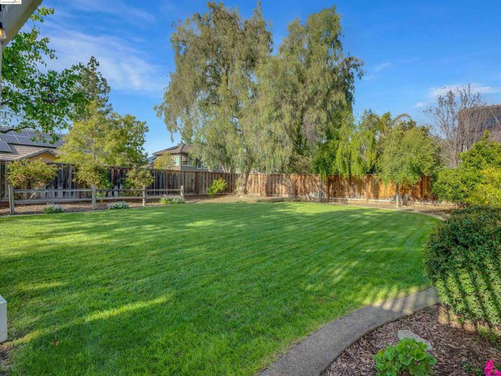 670 Devonshire Loop, Brentwood, CA | Apple Hill Ests. Photo 41 of 52