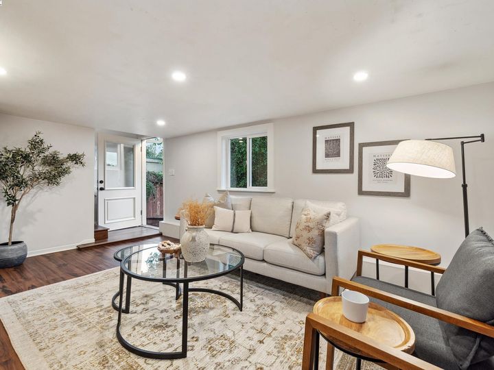 6711 Laird Ave, Oakland, CA | Millsmont Area. Photo 30 of 39