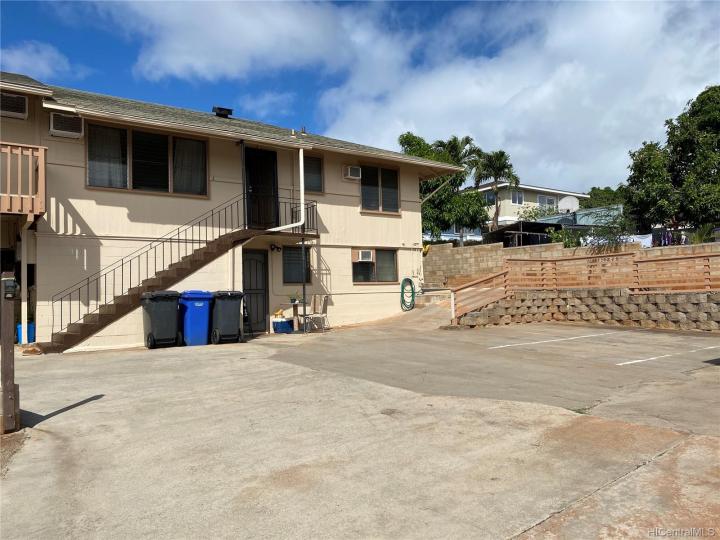 728 21st Ave Honolulu HI Multi-family home. Photo 1 of 1